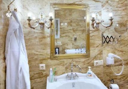 Theatre Boutique Apart-Hotel - 46