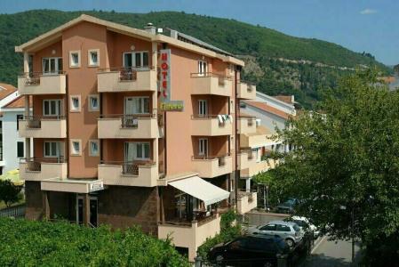 Garni Fineso - 18