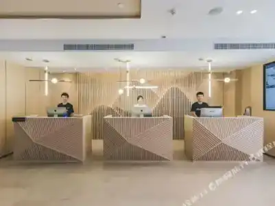 Atour (Nanjing Xingang Development Area) - 2
