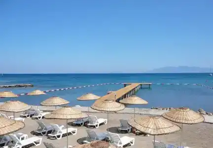 Liv By Bellazure - 24