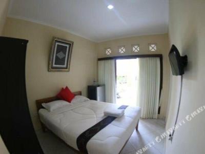 Sari Buana Bed & Breakfast - 16