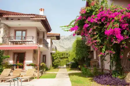 Vira Apart & Suits - 7