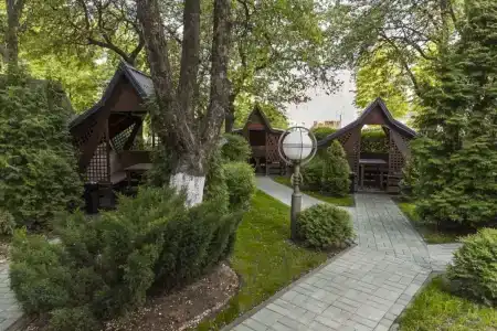 У Фонтана - 92