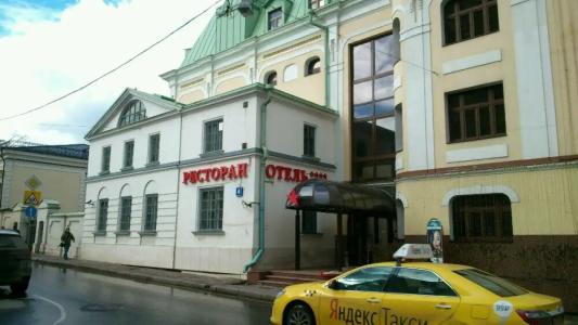 in Kazachy Pereulok - 43