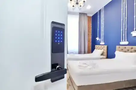 GrandWhite Apart - 39