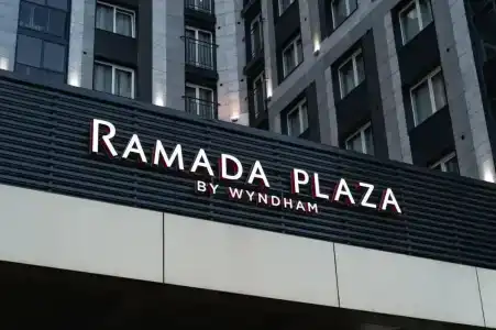 Ramada Plaza by Wyndham Saint Petersburg - 4