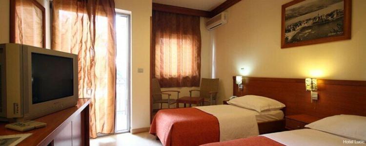 Lucic Rooms & Suites - 21
