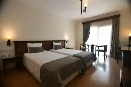 Pia Bella - 96