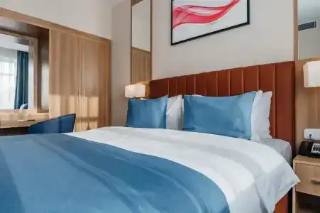 Ramada by Wyndham - 14