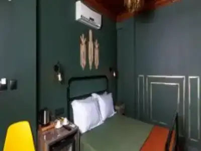 Sunset Boutique - 41