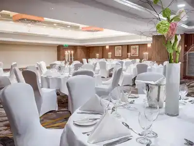 Hilton London Kensington - 2