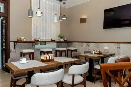 Stariy Dvorik on Orlovskaya - 21