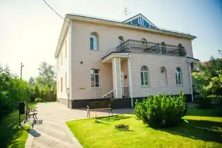 13 Chairs Guest house - 0