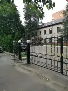 Kaufman Living Quarters - 11