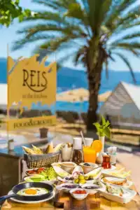 Reis Beach&Restaurant - 6
