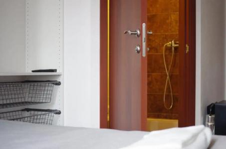 Simple Bon Voyage - 28