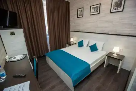 Red Fox na Vzlotnoy 2e - 11