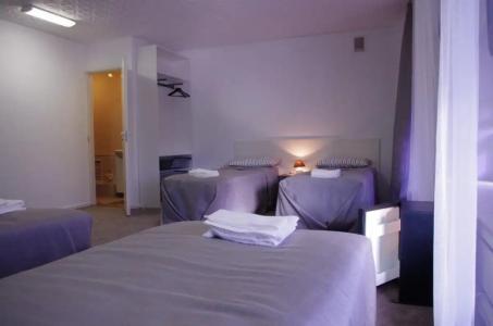 Simple Bon Voyage - 74