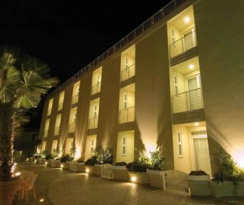 Continental & Residence - 11