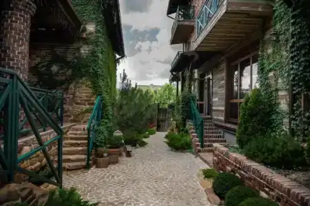 Rassl Country Home - 12