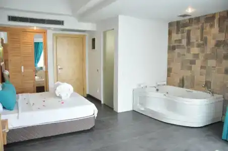 MyElla Boutique - 14