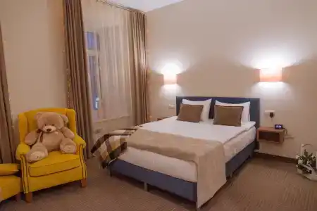 Stariy Dvorik on Orlovskaya - 45