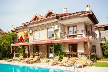 Vira Apart & Suits - 40