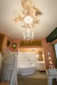 Janus Boutique & Spa - 35