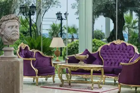 Antique Roman Palace - 34