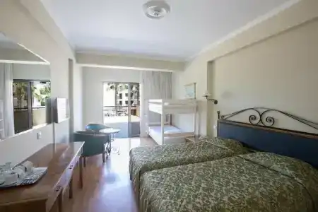 Tsokkos Gardens & Apartments - 40