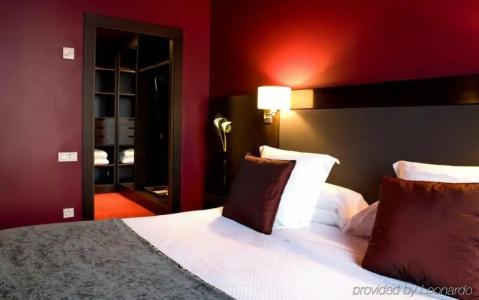 Catalonia Boulevard - 26