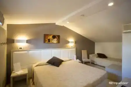 Artemisia Palace - 22