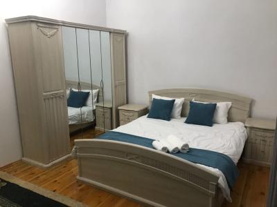 Globus Avenue - 7