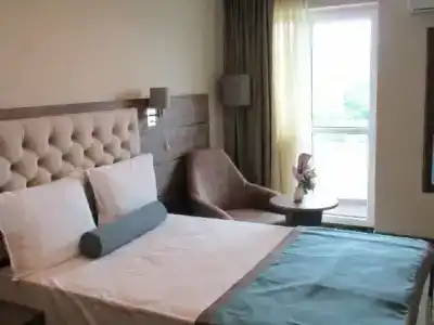 & Casino Cherno More - 70