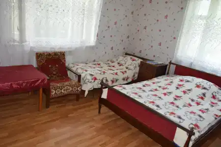 Aghasu Tun B&B - 8
