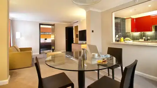 Hilton London Kensington - 1