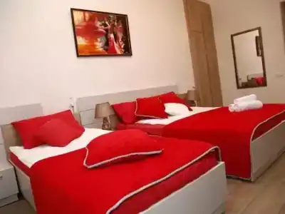 Azoyan Guest House - 1