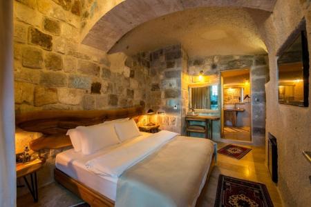 Caldera Cave & Restaurant - 43