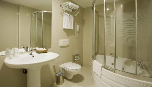 The Green Park Taksim - 52