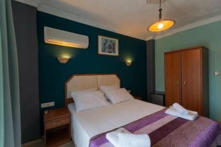 Rebetika & Bistro - 45