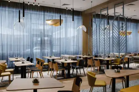 Hampton By Hilton - 14