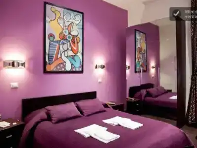 Vatican Rooms Guest House - 2