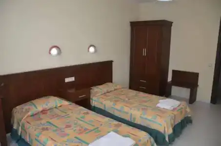 Rose Garden Apart - 48