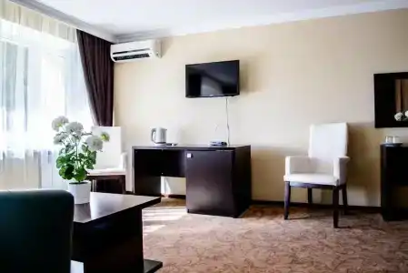 Gostinichno-Restorannyij Kompleks ZIHIYa - 24