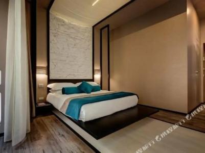 Dharma Luxury - 47