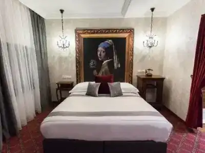 Mystery Budapest, Preferreds & Resorts - 59