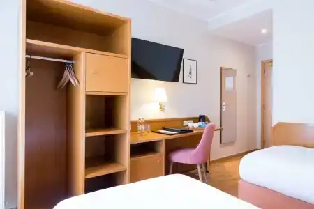 Perrin - Former Carlton - 1