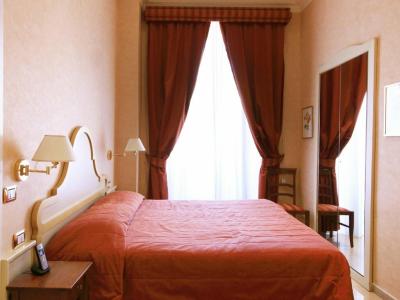 Roman Terrace - 34