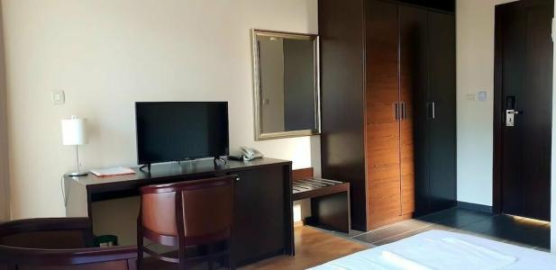 Lucic Rooms & Suites - 19