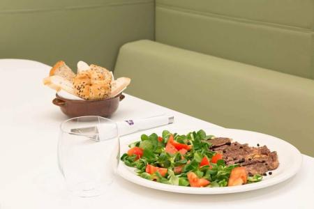 Hampton by Hilton Rome East - 5